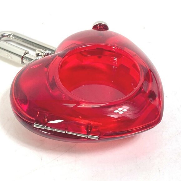Authentic LOUIS VUITTON R17599 Carabiner Tambour Horizon Heart Clock Accessory C - Picture 2 of 10